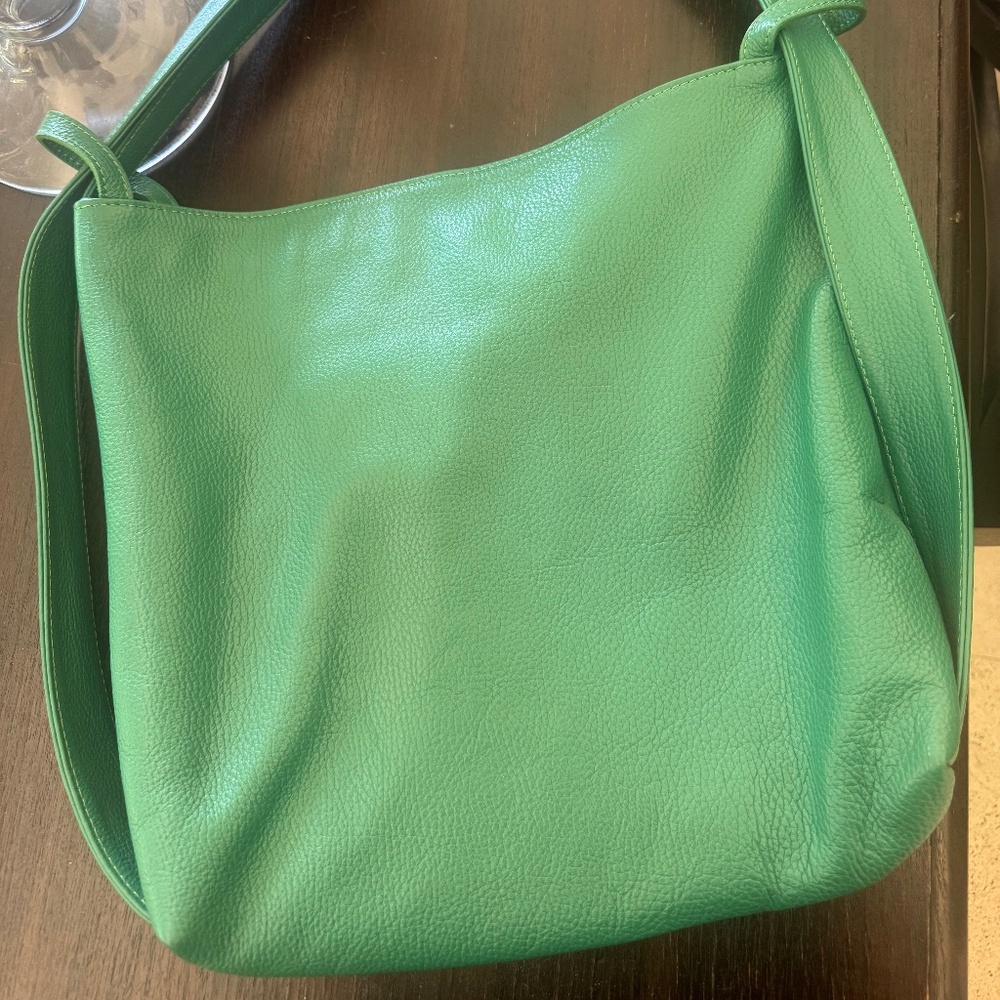 Kelly Green Italian leather tote/backstaps handbag